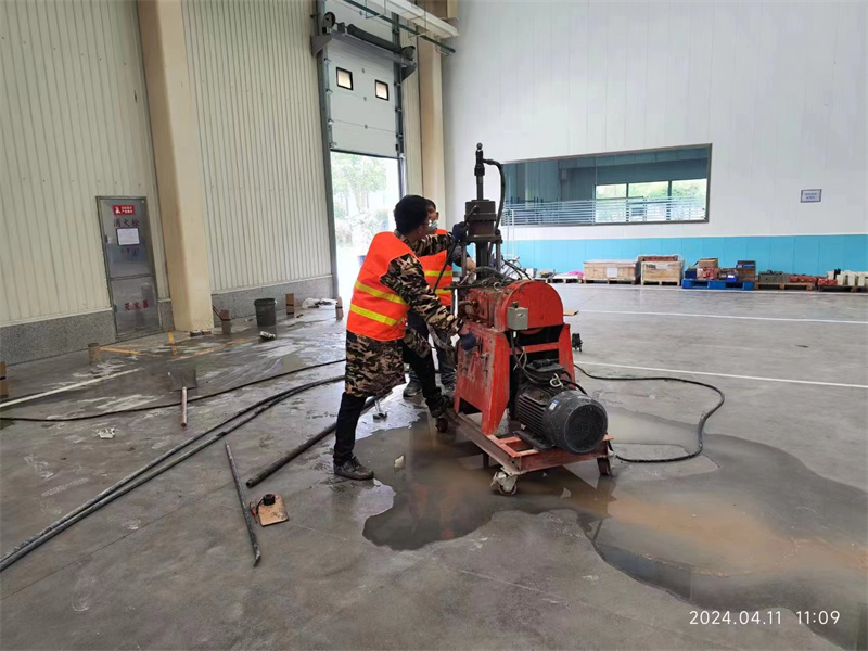 离石厂房地面下沉塌陷注浆加固施工